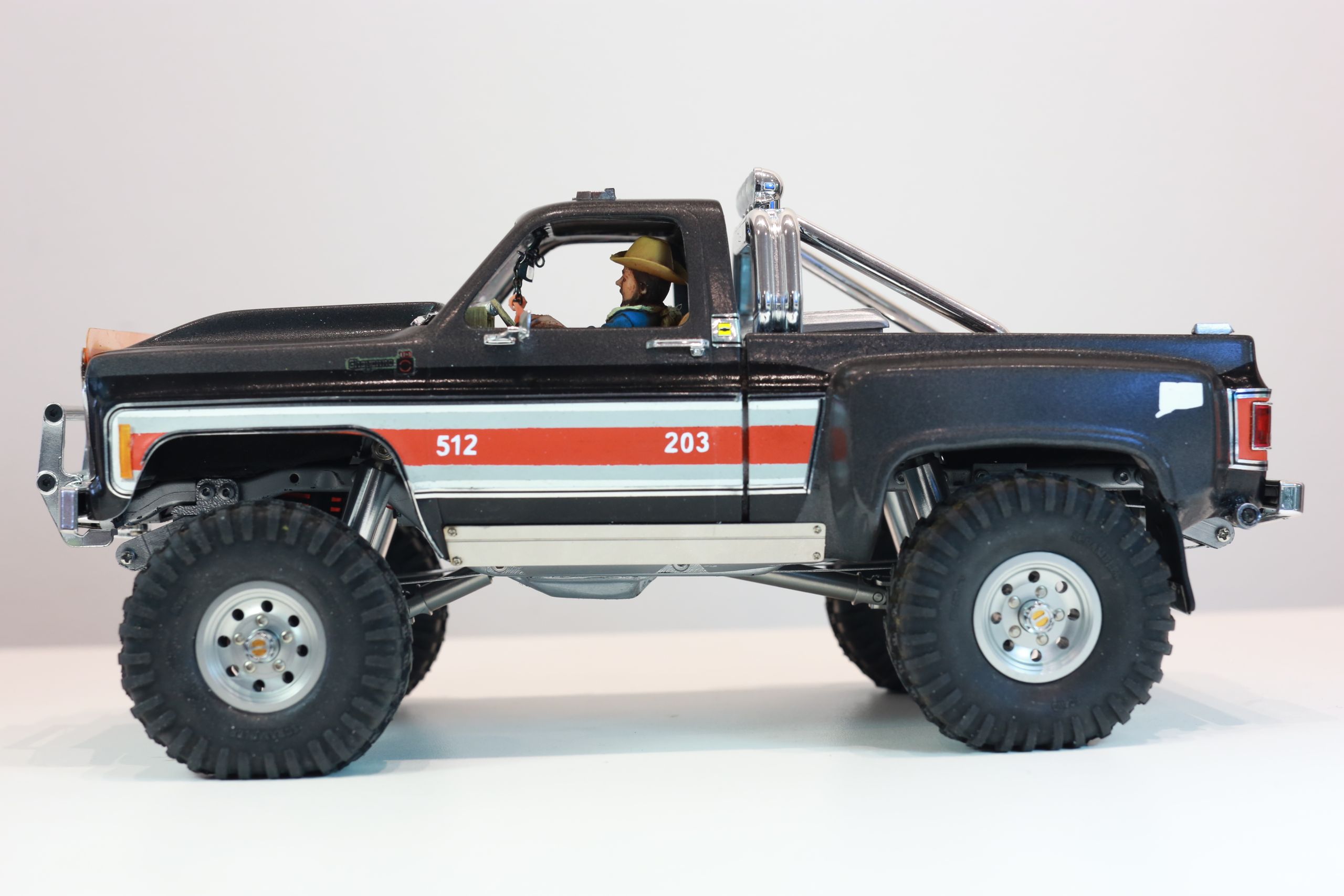 1/18 scale traxxas trx4m based custom rc build of a chevy k10 with micro leaf spring suspension system.