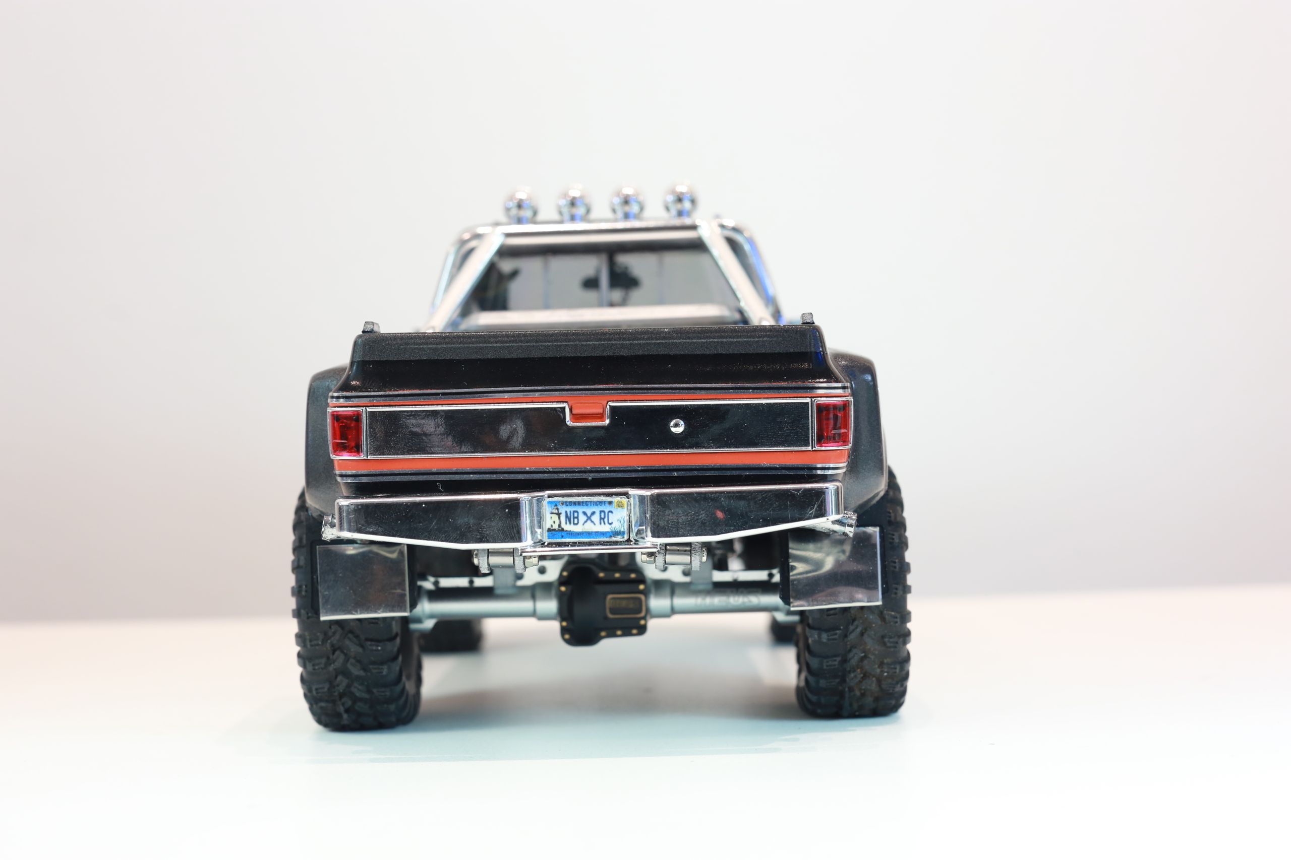 1/18 scale traxxas trx4m based custom rc build of a chevy k10 with micro leaf spring suspension system.