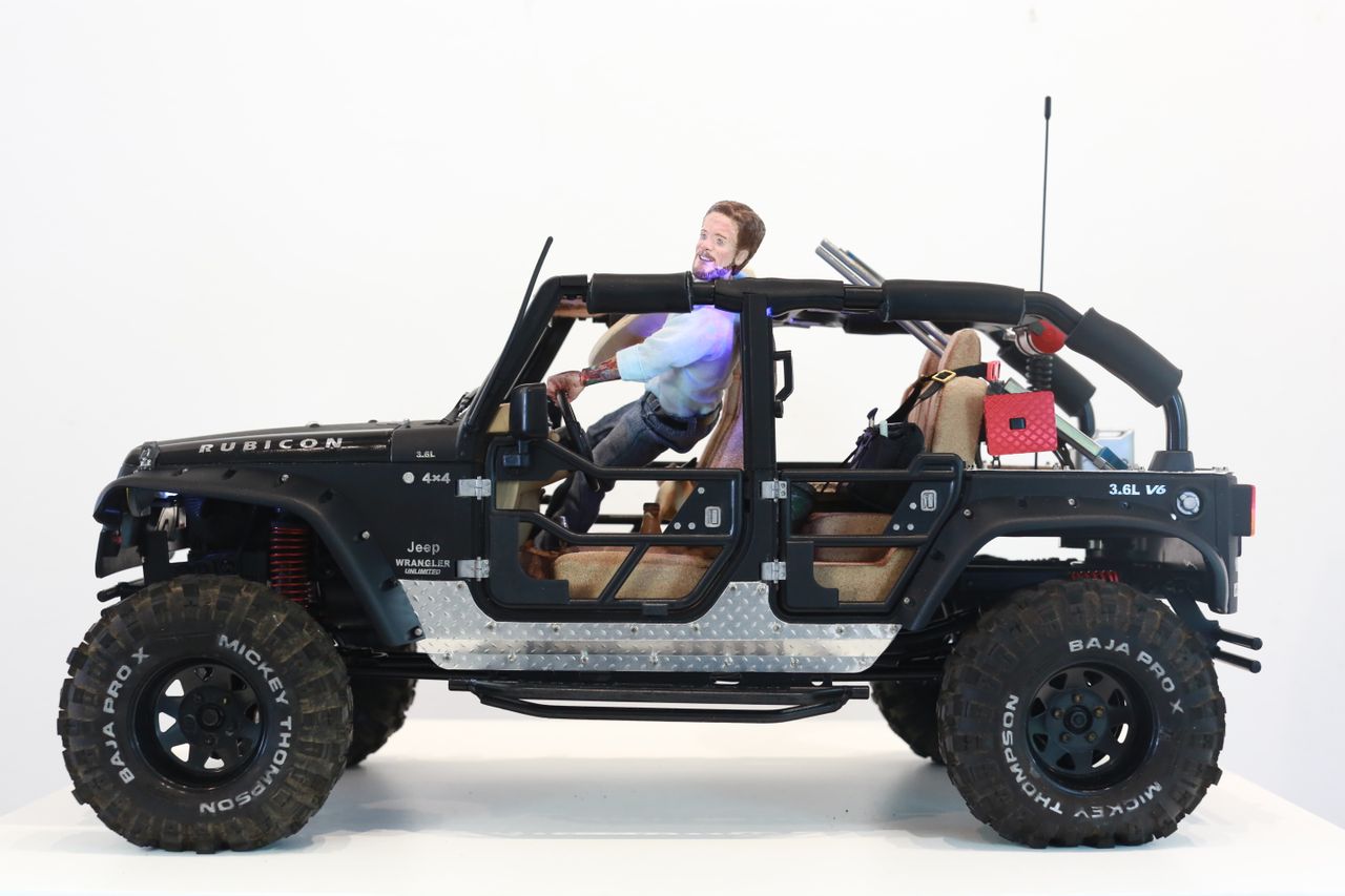 1/10 scale bob ross and plein air painting themed Jeep rubicon rc truck by austin texas artist and outdoor landscape painter nick baxter