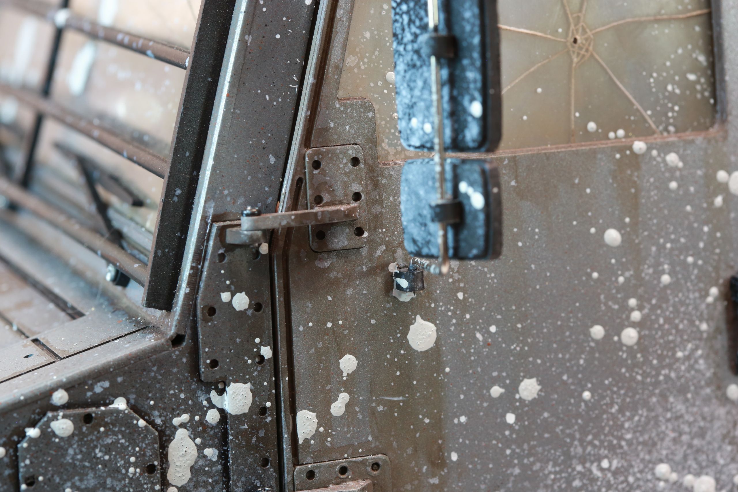 detail of 1/10 scale mercedes unimog rc body