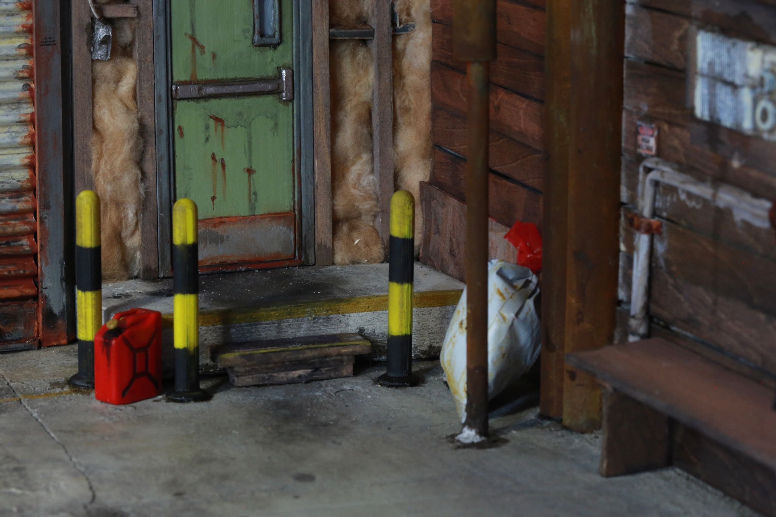 1/24-1/18 scale post-apocalyptic wasteland auto mechanic garage miniature diorama constructed from mixed media and found objects