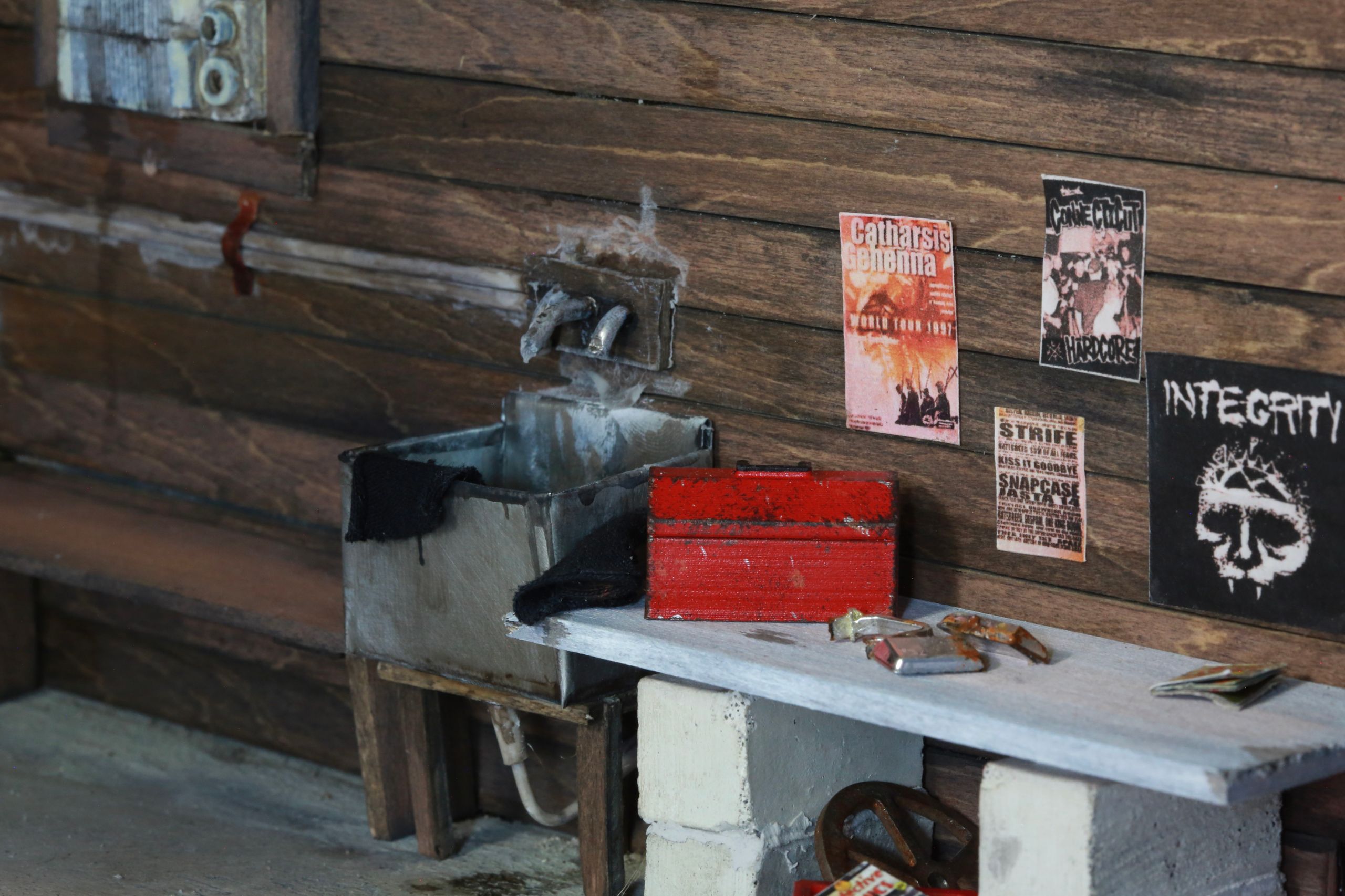 1/24-1/18 scale post-apocalyptic wasteland auto mechanic garage miniature diorama constructed from mixed media and found objects