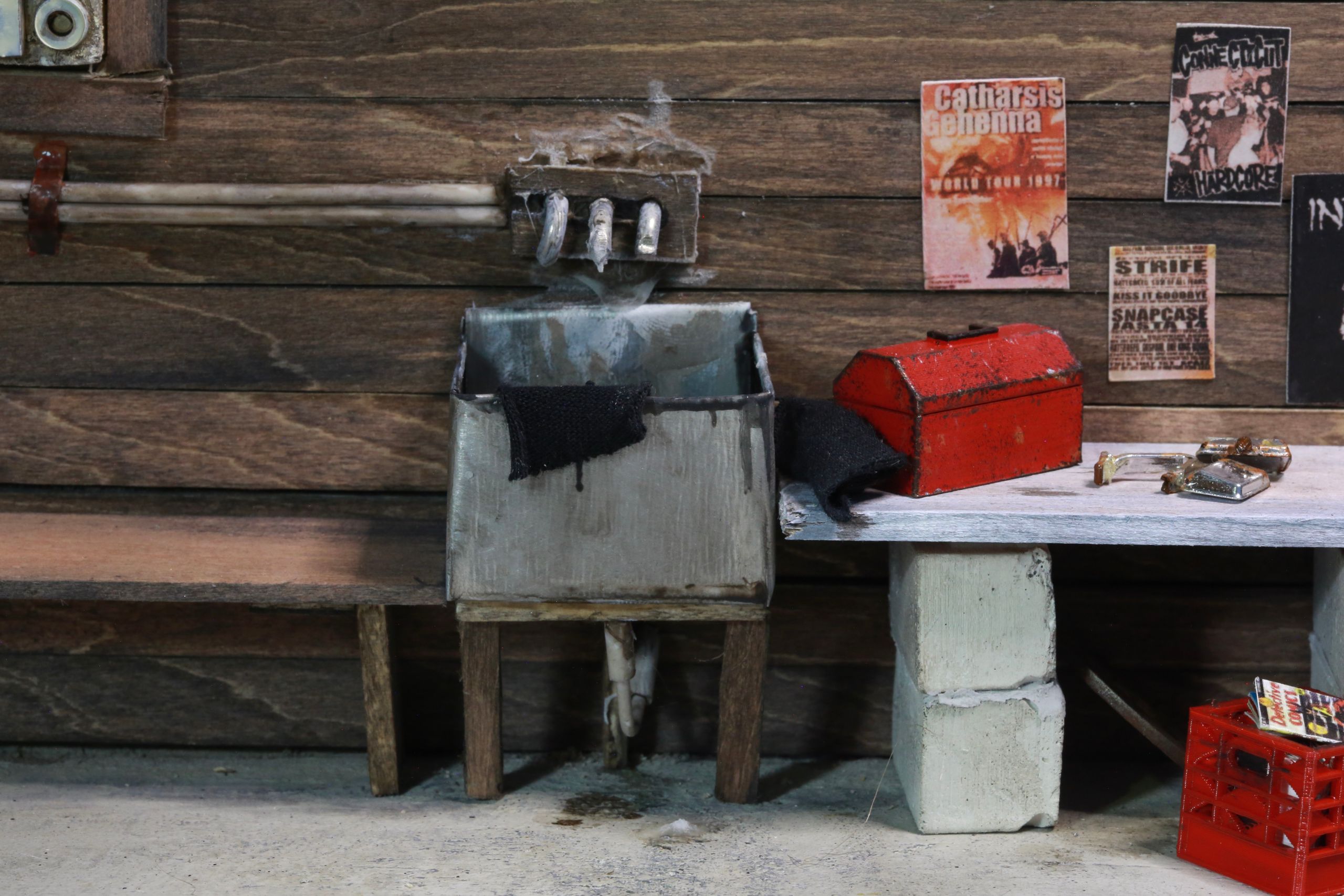 1/24-1/18 scale post-apocalyptic wasteland auto mechanic garage miniature diorama constructed from mixed media and found objects